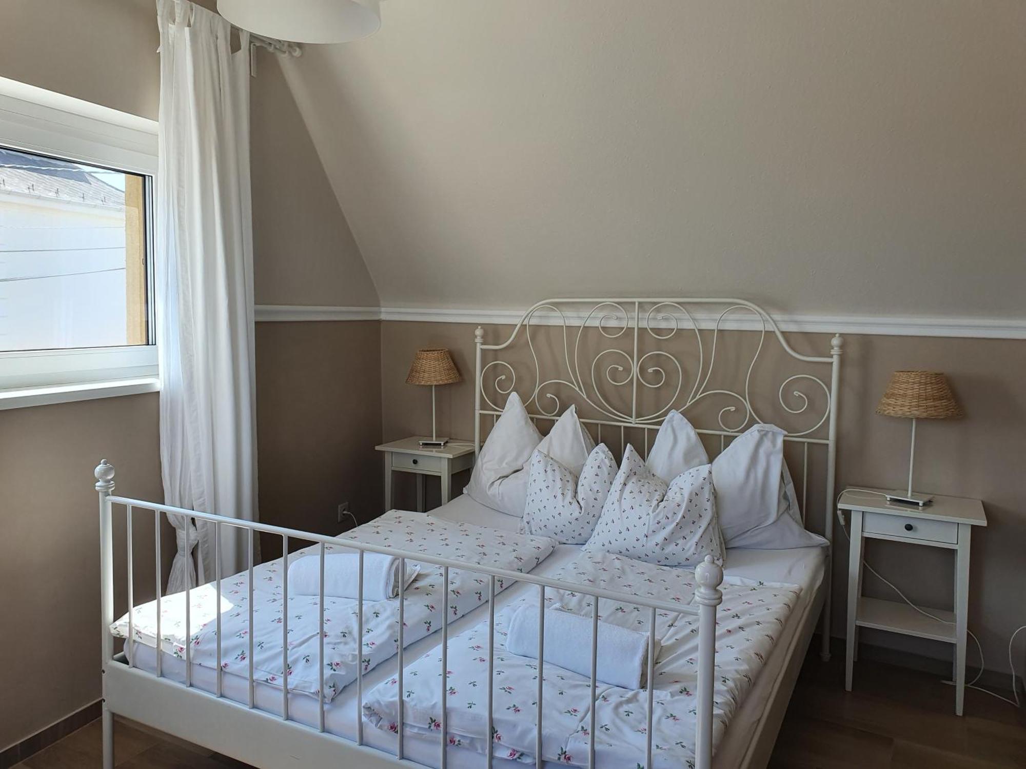Huber Panzio Bed & Breakfast Fertőrákos Екстериор снимка