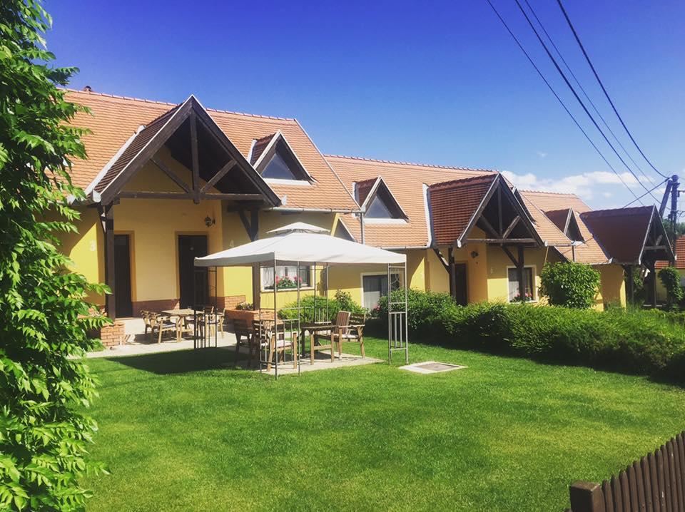 Huber Panzio Bed & Breakfast Fertőrákos Екстериор снимка